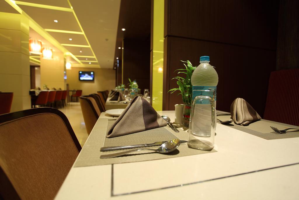 Comfort Inn Legacy Rádzskot Kültér fotó